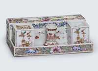 EARLY QIANLONG (1736-95) A FAMILLE ROSE RECTANGULAR DESK SET